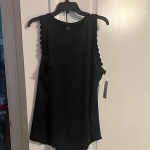 crown & ivy Black Scallop-Edge Sleeveless Tank